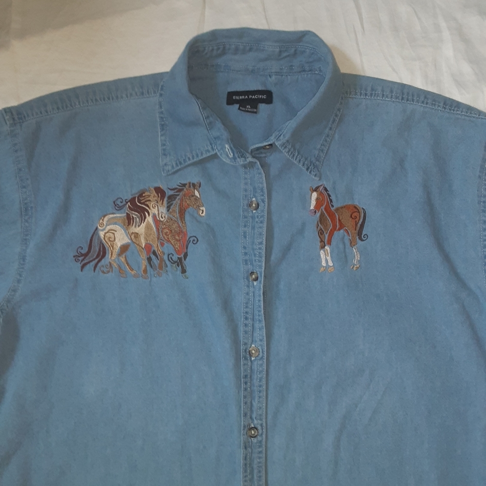 SIERRA PACIFIC JEAN SHIRT WITH EMBROIDERED HORSES, MEN'S lx
